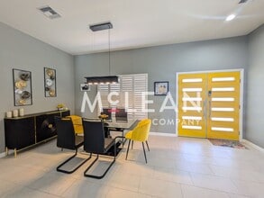 2345 E Francis Dr in Palm Springs, CA - Building Photo - Building Photo
