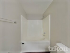 1621 Bridgecreek Crossing in Greenwood, IN - Building Photo - Building Photo