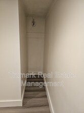 2405 Honolulu Ave in Glendale, CA - Building Photo - Building Photo