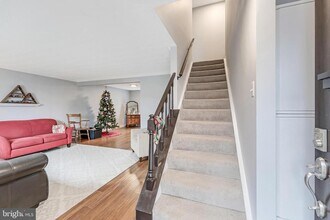 12918 Framingham Ct in Herndon, VA - Building Photo - Building Photo