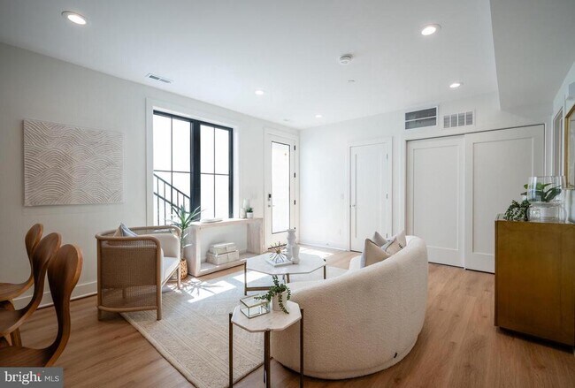 property at 1228 Brentwood Rd NE