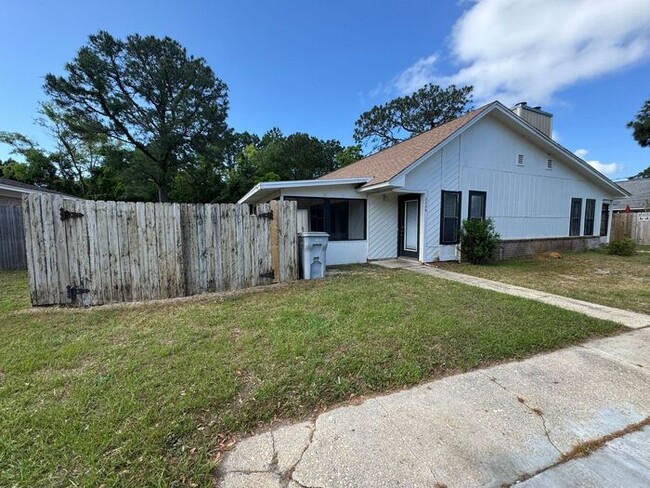 property at 2820 Villa Woods Cir