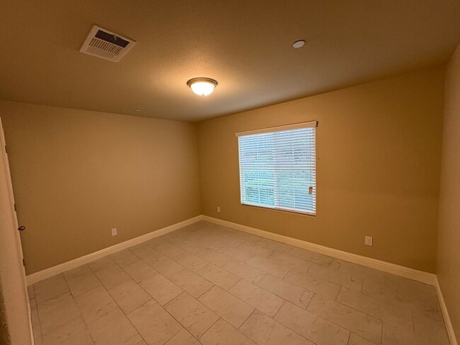 4201 W Wren Ave in Visalia, CA - Building Photo - Building Photo