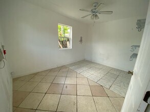115 NE 192nd St in Miami, FL - Building Photo - Building Photo