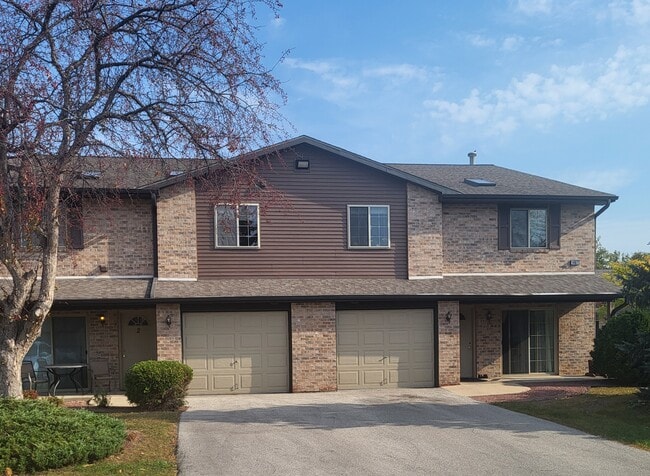 East Point Village in Green Bay, WI - Foto de edificio - Building Photo