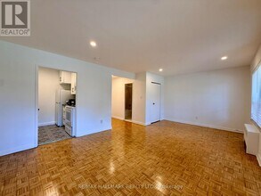 30 Upper Canada Dr in Toronto, ON - Building Photo - Building Photo