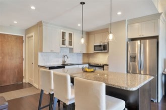 1 Greene St-Unit -607 in Jersey City, NJ - Building Photo - Building Photo