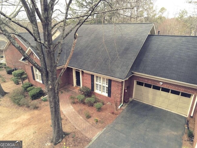 7155 Roswell Rd in Atlanta, GA - Building Photo - Building Photo