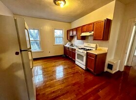 22 Bynner St, Unit 2 in Boston, MA - Building Photo