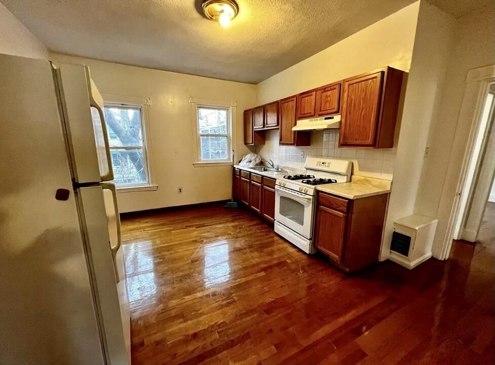 22 Bynner St, Unit 2 in Boston, MA - Building Photo