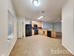 130 Sacajewa Dr, Unit 9413-A20 in La Marque, TX - Building Photo - Building Photo