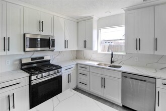 511 Chaseway Dr in Missouri City, TX - Building Photo - Building Photo