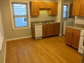 66 Brock St, Unit #3 in Boston, MA - Foto de edificio - Building Photo