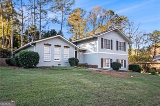 118 Lafayette Dr in Fayetteville, GA - Foto de edificio - Building Photo