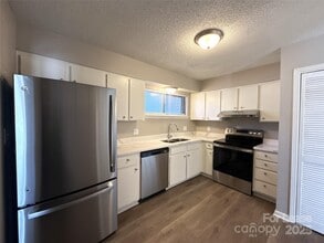 11537 Turn Stone Ct in Charlotte, NC - Building Photo - Building Photo