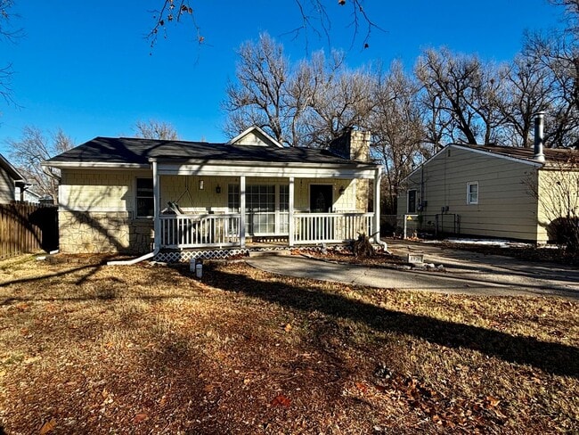 property at 1970 Lincoln Dr