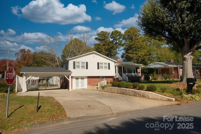 1632 Kimberly Dr in Gastonia, NC - Building Photo - Building Photo