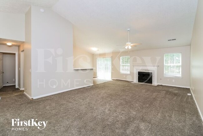 592 Crestbend Ln in Powder Springs, GA - Building Photo - Building Photo