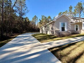 12871 Oak Barrel Rd in Willis, TX - Building Photo - Building Photo