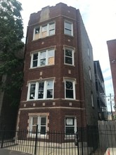 3300 W Warren Blvd in Chicago, IL - Building Photo - Building Photo