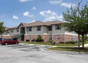 Kensington Apartments in Kissimmee, FL - Foto de edificio - Building Photo