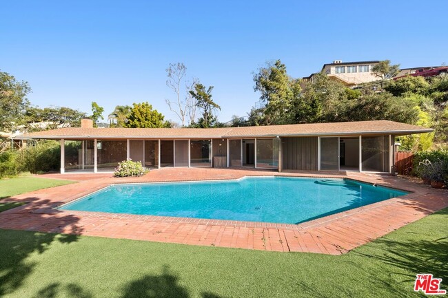 property at 590 N Tigertail Rd