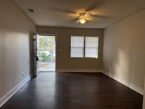 207 W Memorial Dr in Hinesville, GA - Building Photo - Building Photo