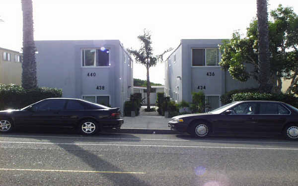 434-438 4th St in Encinitas, CA - Foto de edificio - Building Photo