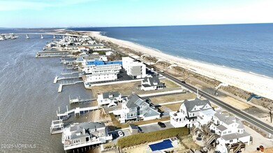 376 Ocean Ave in Sea Bright, NJ - Building Photo - Building Photo