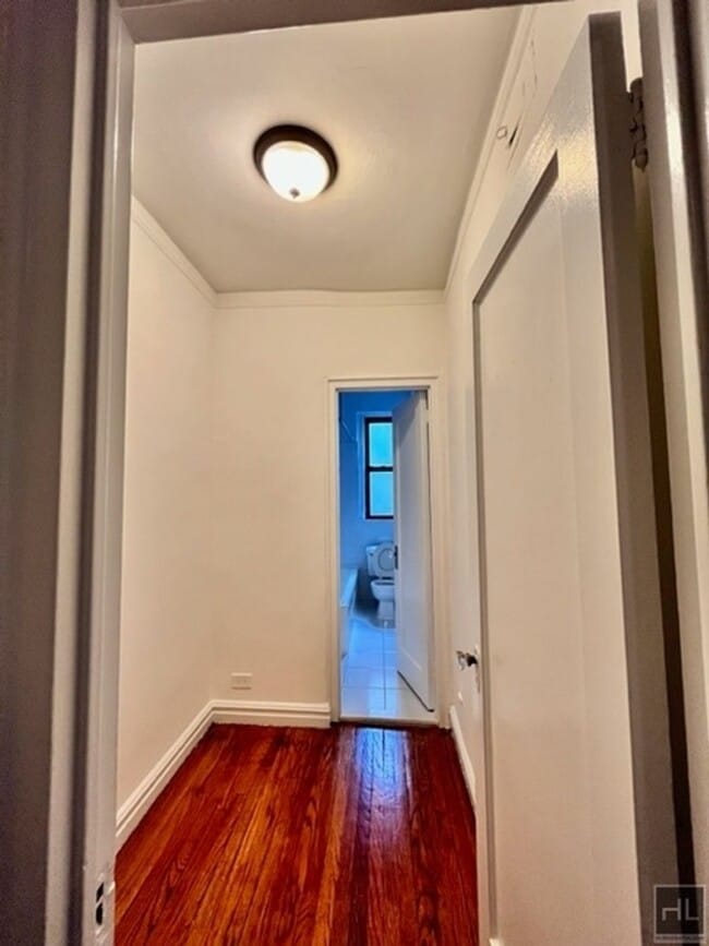 BROADWAY, Unit 1F in New York, NY - Building Photo - Building Photo