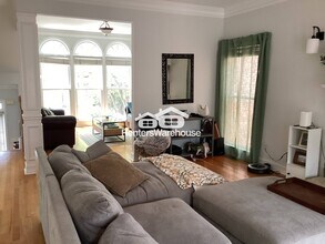 2462 Vivian Cir in Decatur, GA - Building Photo - Building Photo