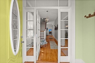 335 Ashley Ave in Charleston, SC - Building Photo - Building Photo