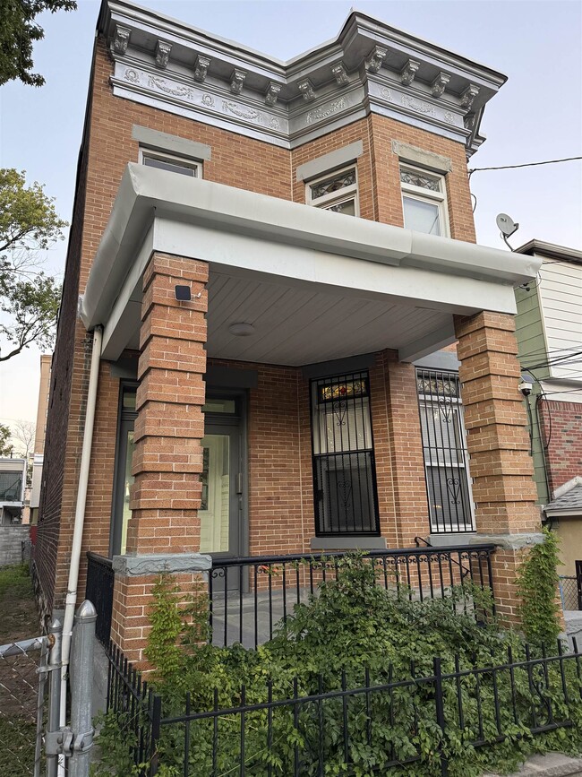 property at 128 35th St