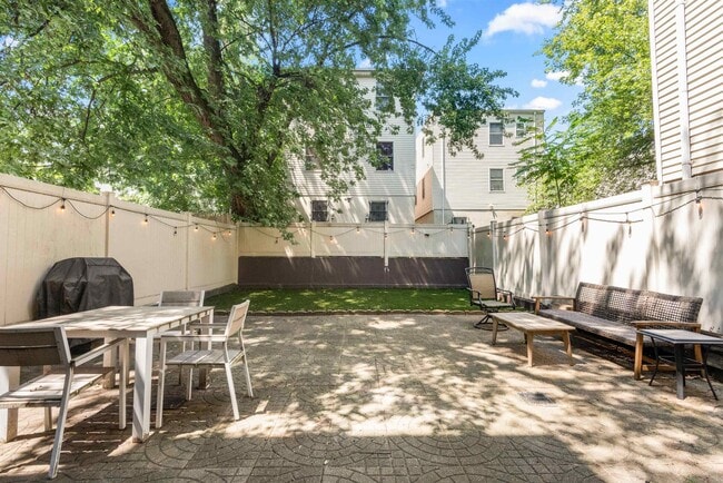 65 WEBSTER Ave in Jersey City, NJ - Building Photo - Building Photo