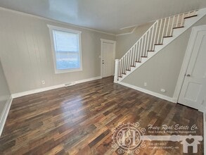 567 Parkview Dr in Burlington, NC - Foto de edificio - Building Photo