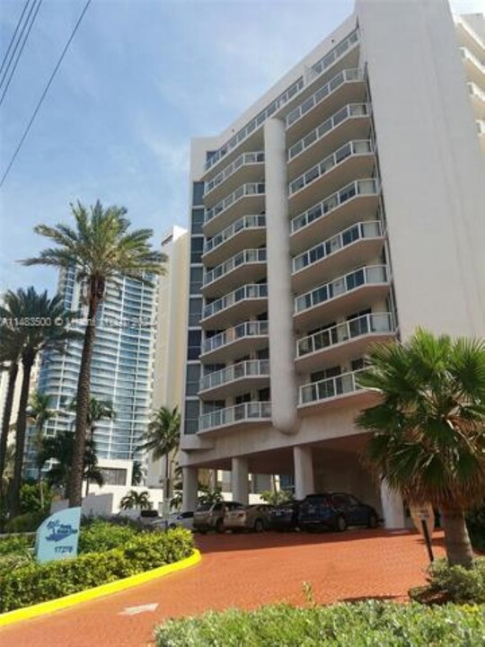 17275 Collins Ave, Unit 801 in Sunny Isles Beach, FL - Foto de edificio