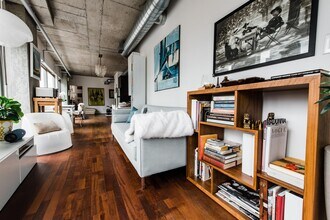 169 John St in Toronto, ON - Building Photo - Building Photo