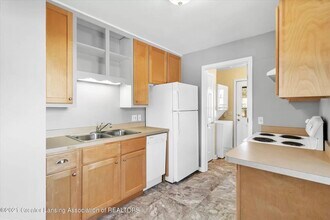 1420 Snyder Rd in East Lansing, MI - Building Photo - Building Photo