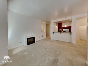 2222 152nd Ave NE, Unit 215 in Redmond, WA - Building Photo - Building Photo