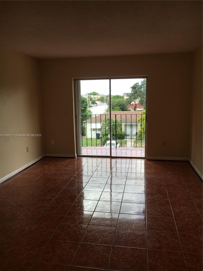 13725 NE 6th Ave in North Miami, FL - Building Photo - Building Photo