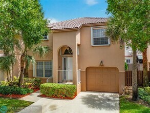 10691 NW 12th Dr in Plantation, FL - Foto de edificio - Building Photo