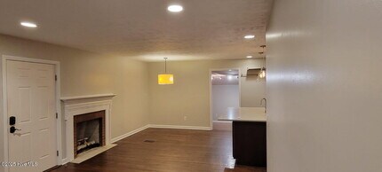 490 N May St in Southern Pines, NC - Building Photo - Building Photo
