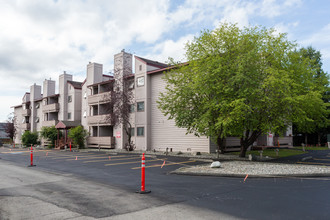 Tudor Park Apartments in Anchorage, AK - Building Photo - Building Photo