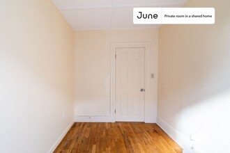 Private bedroom in 4 bed/1 bath Home in Boston, MA - Building Photo - Building Photo