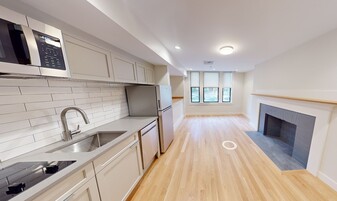 44 JFK St, Unit 1R Apartamentos