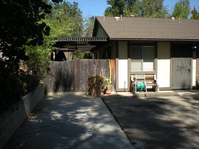 Winter Gardens Duplexes in Lakeside, CA - Building Photo - Building Photo