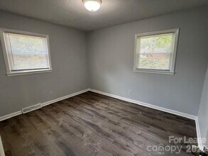 405 Copeland Park in Mount Holly, NC - Building Photo - Building Photo