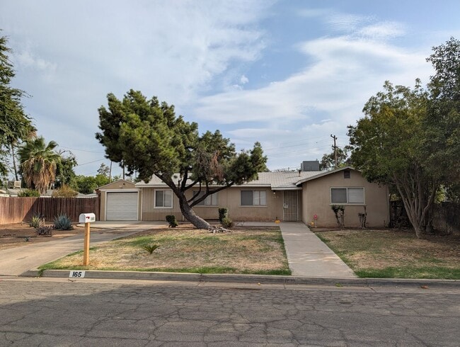 165 E Warner Ave