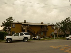 6 Plex NE of Bakersfield in Bakersfield, CA - Building Photo - Building Photo