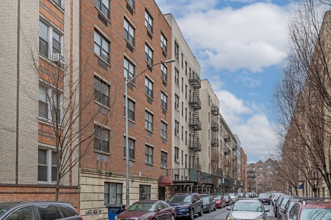 25-27 Cooper St in New York, NY - Building Photo - Building Photo